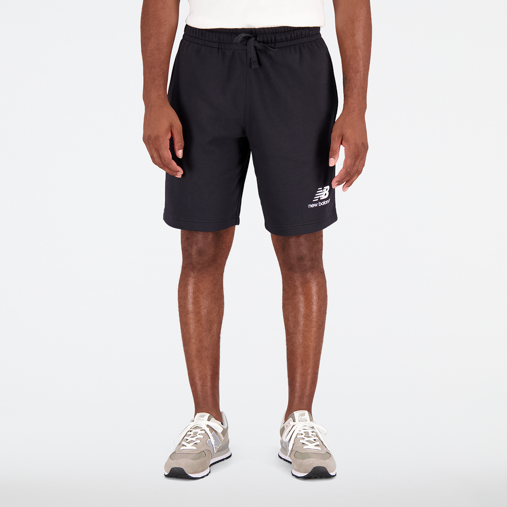 New Balance Essentials Stacked Logo Short Relaxed Fit Herren, schwarz, Grösse: S von New Balance