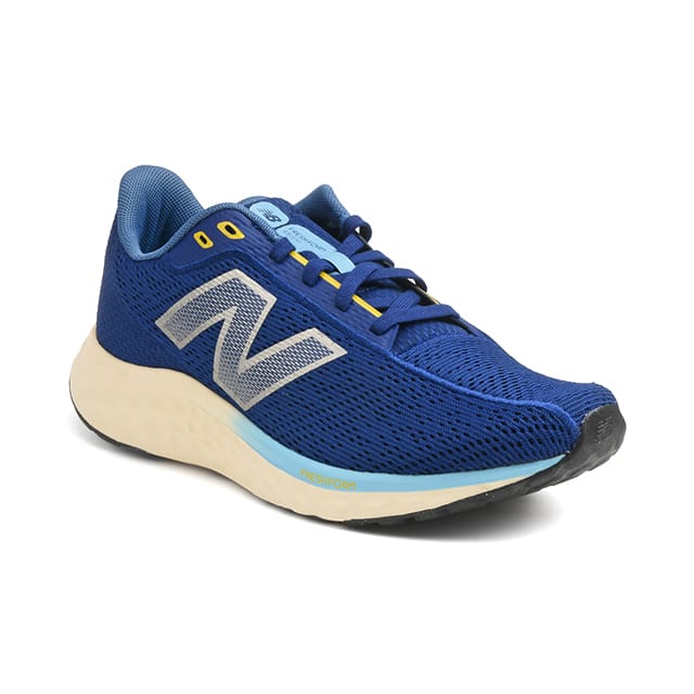 New Balance Fresh Foam Arishi-10 44 von New Balance