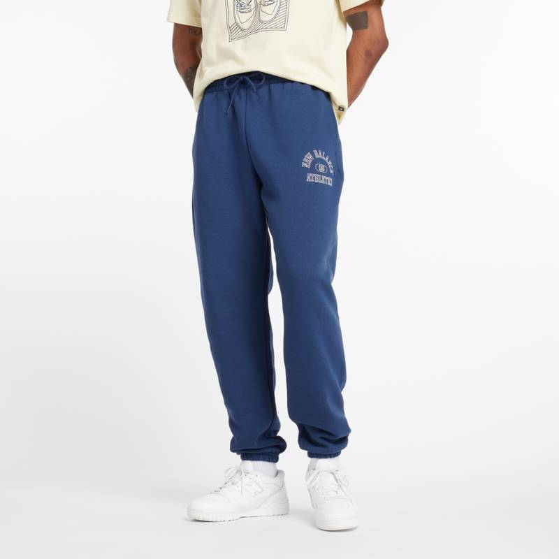 New Balance Sport Essentials Fleece Graphic Jogger Relaxed Fit Herren, blau, Grösse: XS von New Balance