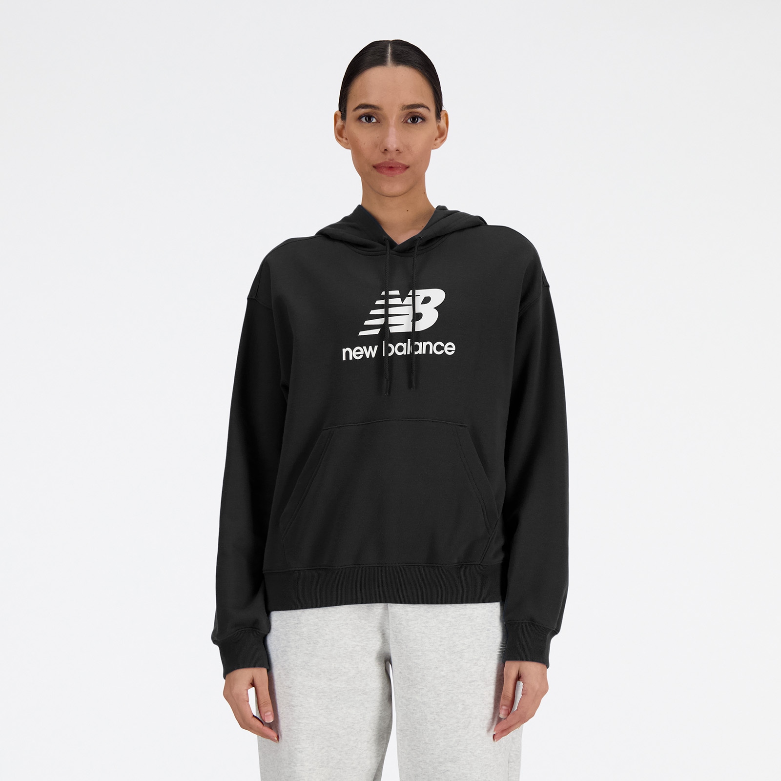 New Balance Kapuzensweatshirt »Sport Essentials Fleece Logo Hoodie«, mit Kordelzug New Balance Kapuzensweatshirt »Sport Essentials Fleece Logo Hoodie«, mit Kordelzug von New Balance