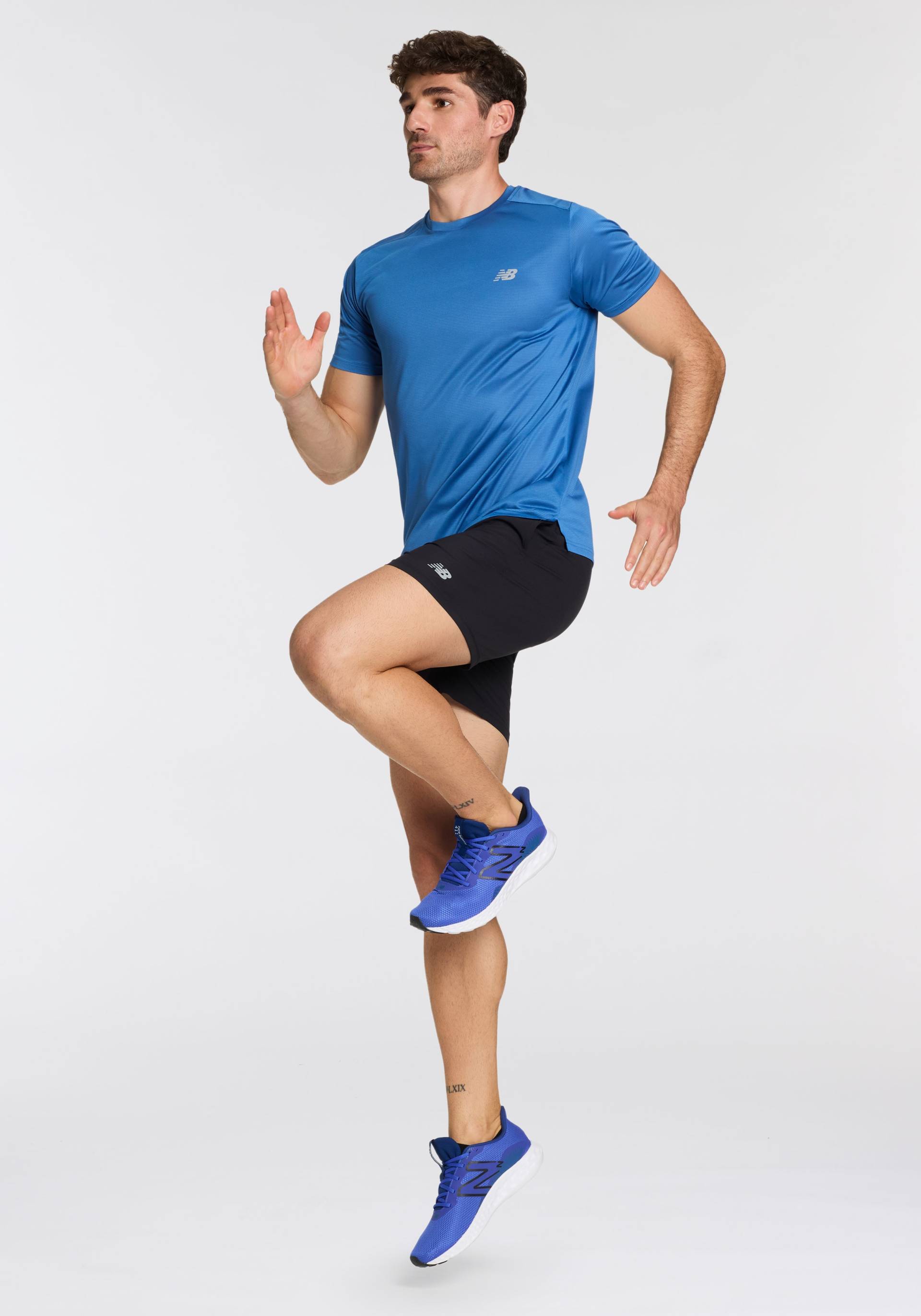 New Balance Laufshirt »MENS RUNNING SS TOP«, mit Streifendesign von New Balance