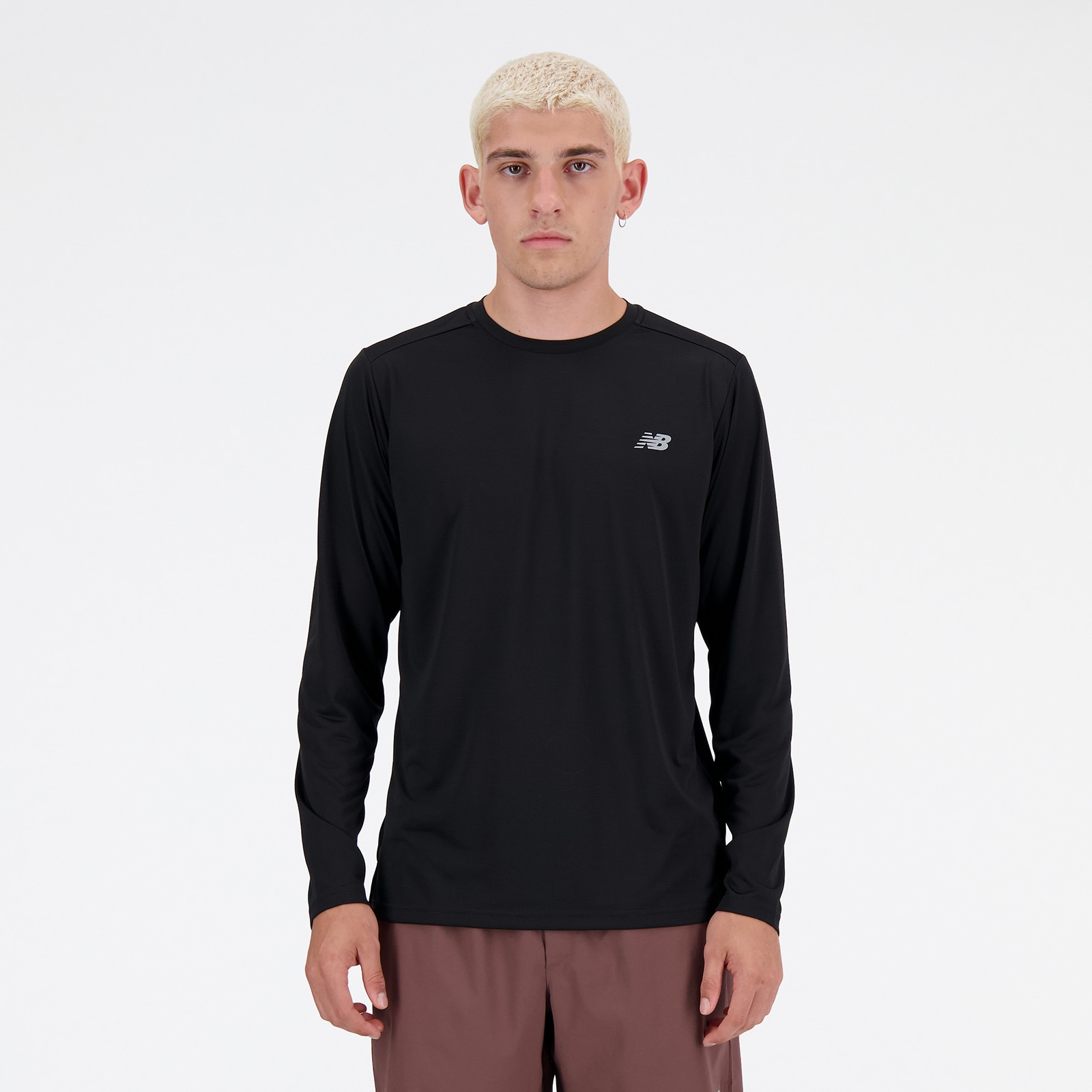 New Balance Laufshirt »Sport Essentialsongleeve NB NAVY«, mit Label New Balance Laufshirt »Sport Essentialsongleeve NB NAVY«, mit Label von New Balance