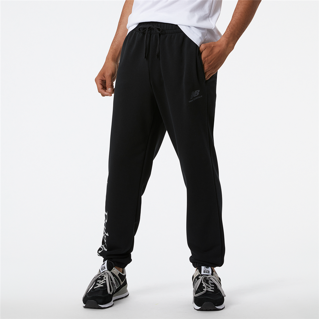 New Balance NB Essentials Celebrate Jogger Athletic Fit Herren, schwarz, Grösse: S von New Balance