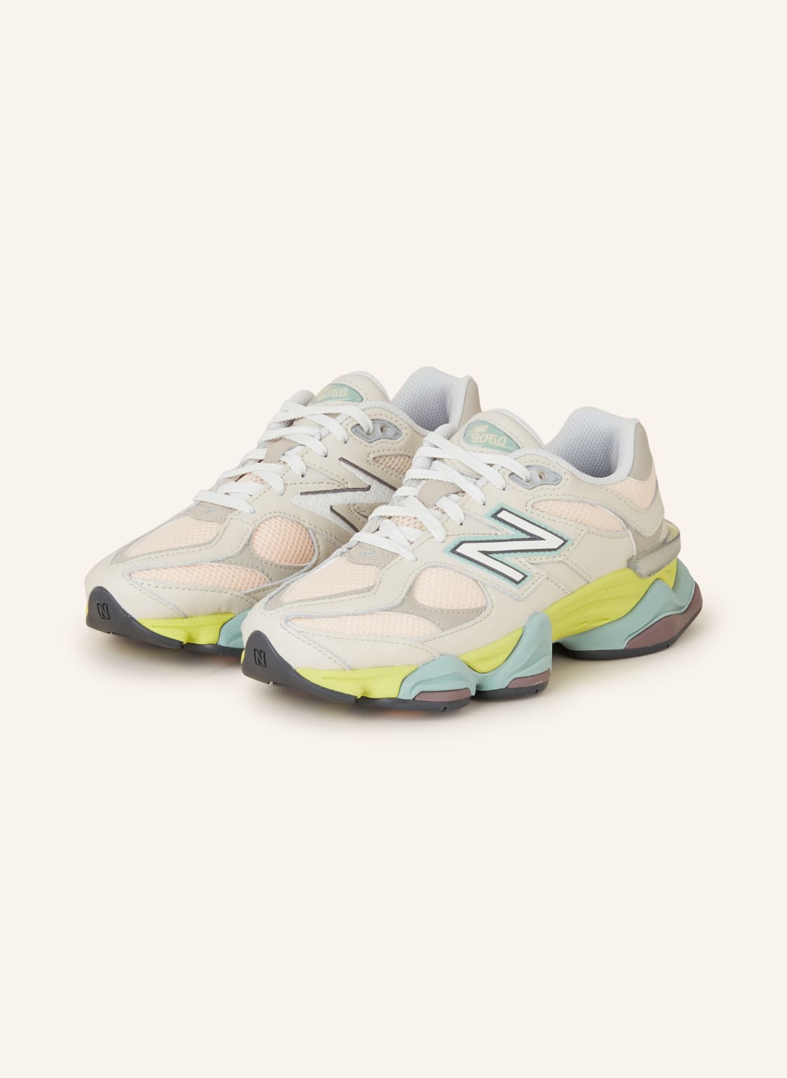 New Balance Sneaker 9060 grau von New Balance