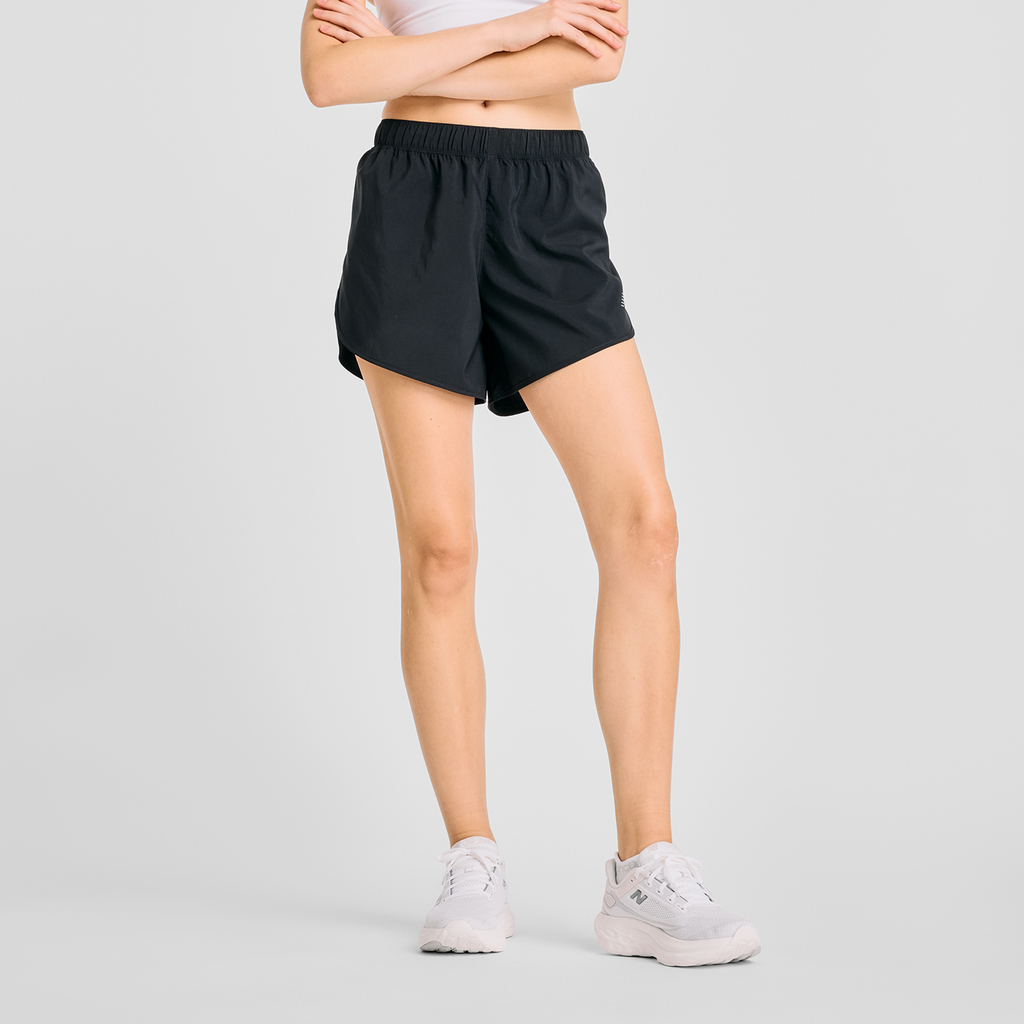 New Balance W Sport Short 5" Regular Fit Damen, schwarz, Grösse: XS von New Balance