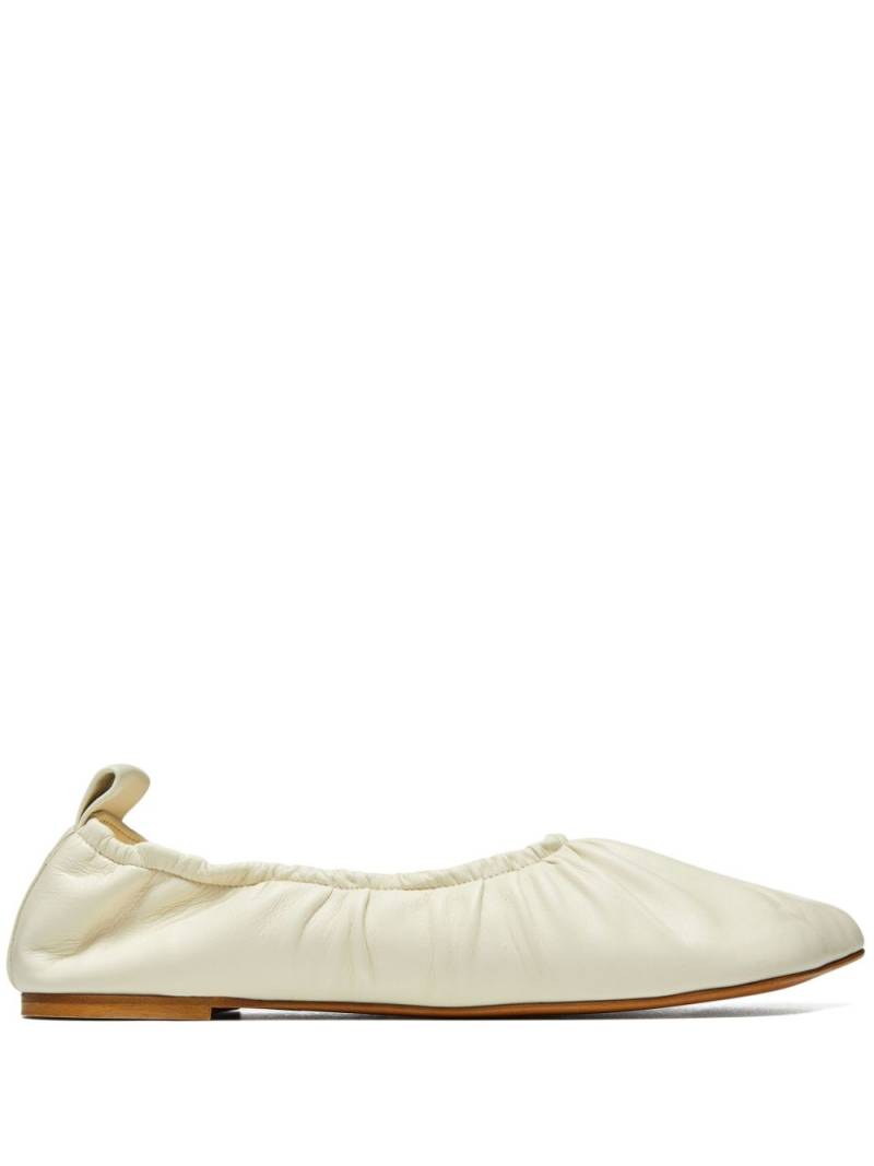 Niccolò Pasqualetti Obliqua ballerina shoes - Neutrals von Niccolò Pasqualetti