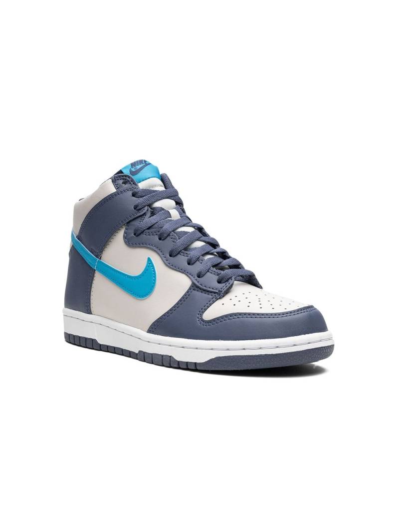 Nike Kids Dunk High "Light Bone/Diffused Blue" sneakers - White von Nike Kids