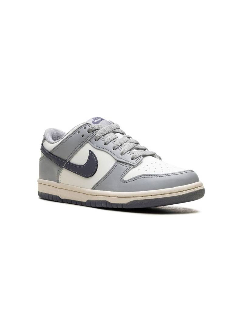 Nike Kids Dunk Low "Light Carbon" sneakers - Grey von Nike Kids