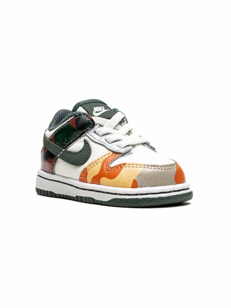 Nike Kids Dunk Low "Sail Multi-Camo" sneakers - Neutrals von Nike Kids