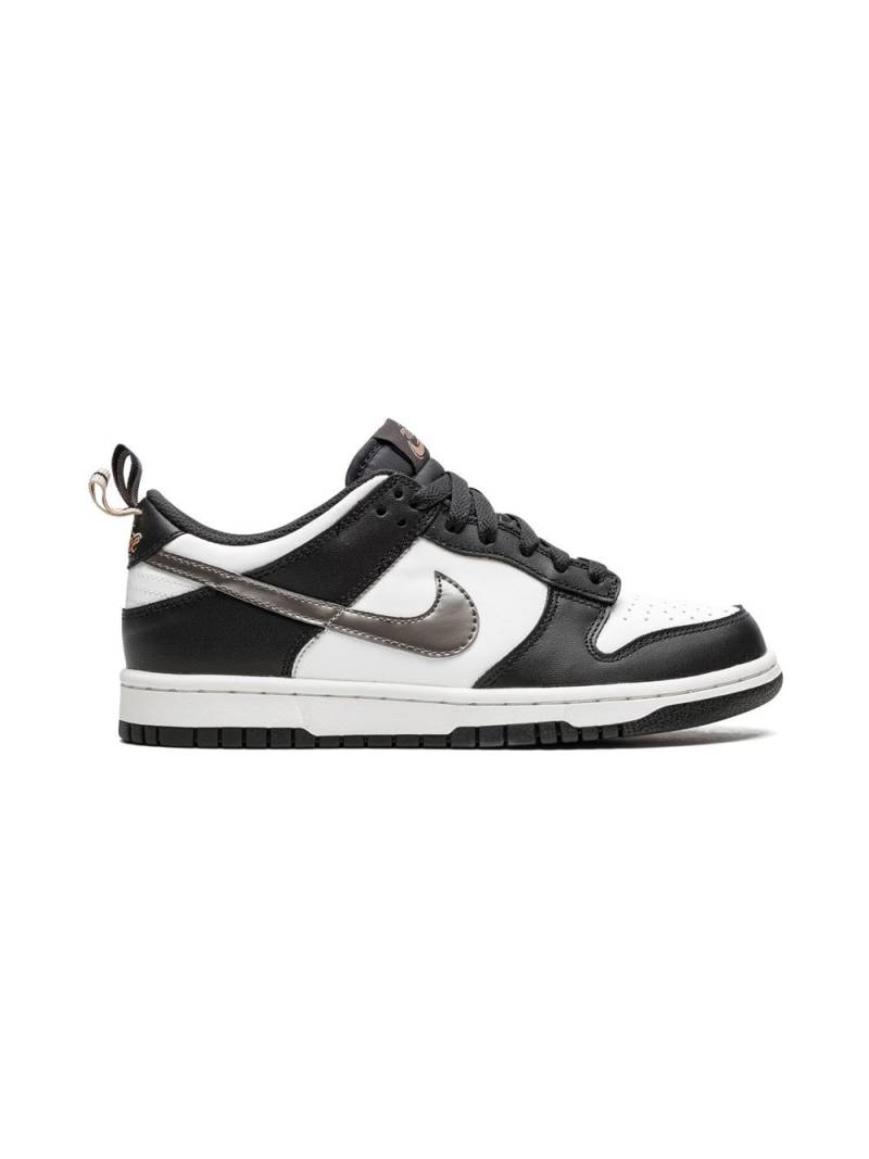 Nike Kids Dunk Low "Black/White/Metallic" sneakers von Nike Kids