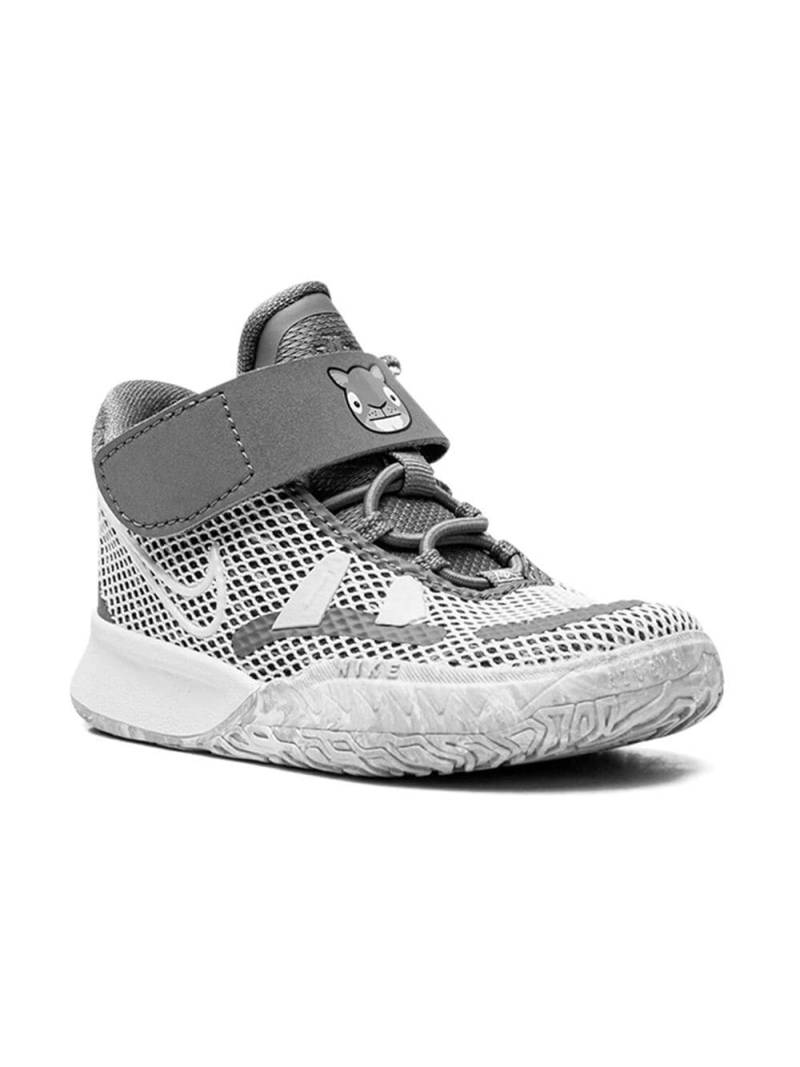 Nike Kids Kyrie 7 SE "Chip" sneakers - Grey von Nike Kids