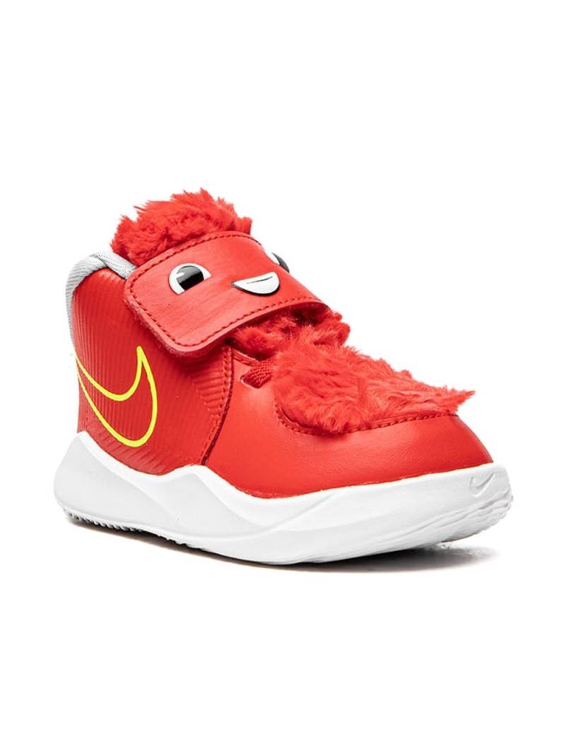 Nike Kids Team Hustle D9 Lil "Fast n Furry - Chile Red" sneakers von Nike Kids