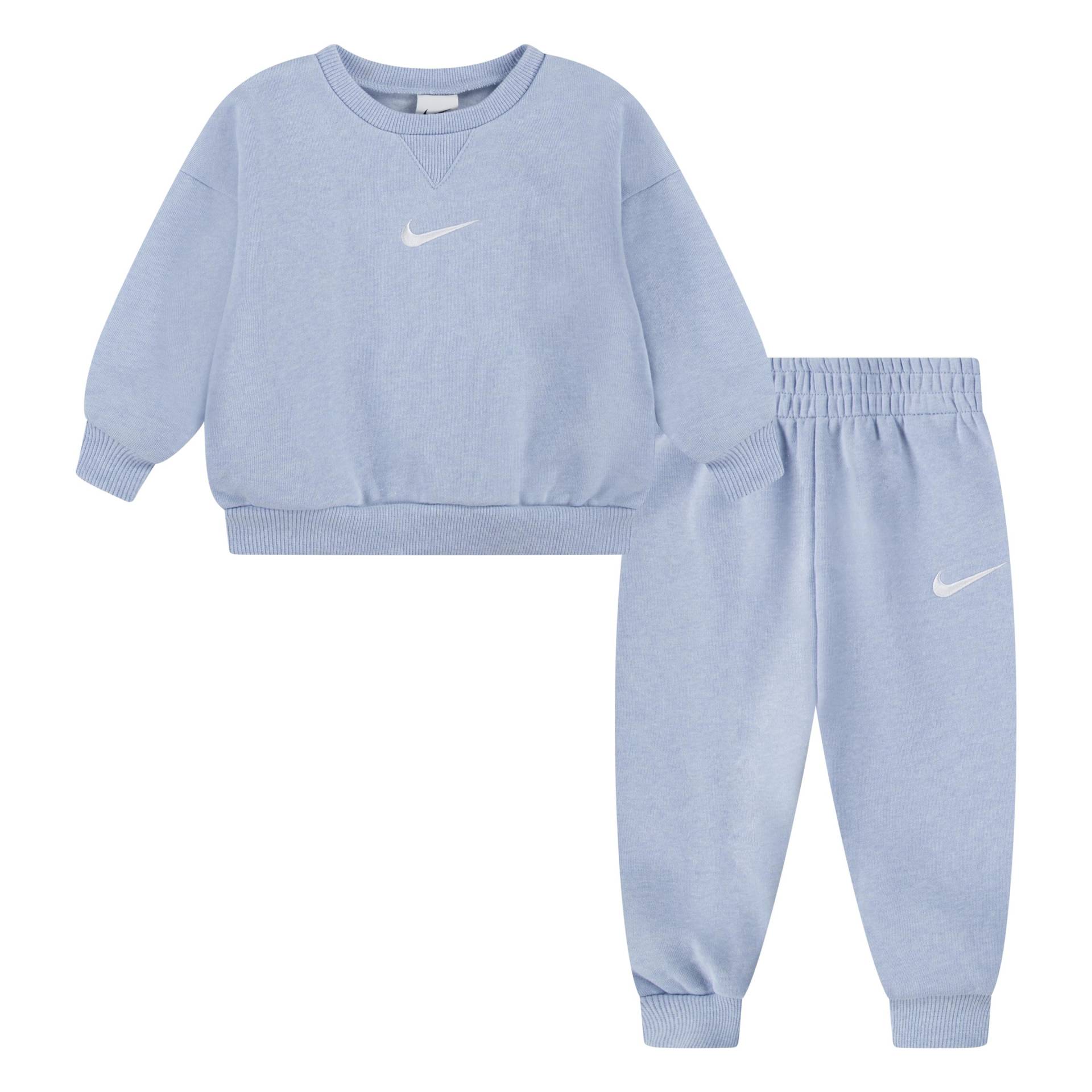 Nike Sportswear Jogginganzug »NKN ESSENTIAL FLEECE CREW SET«, (2 tlg.) von Nike Sportswear