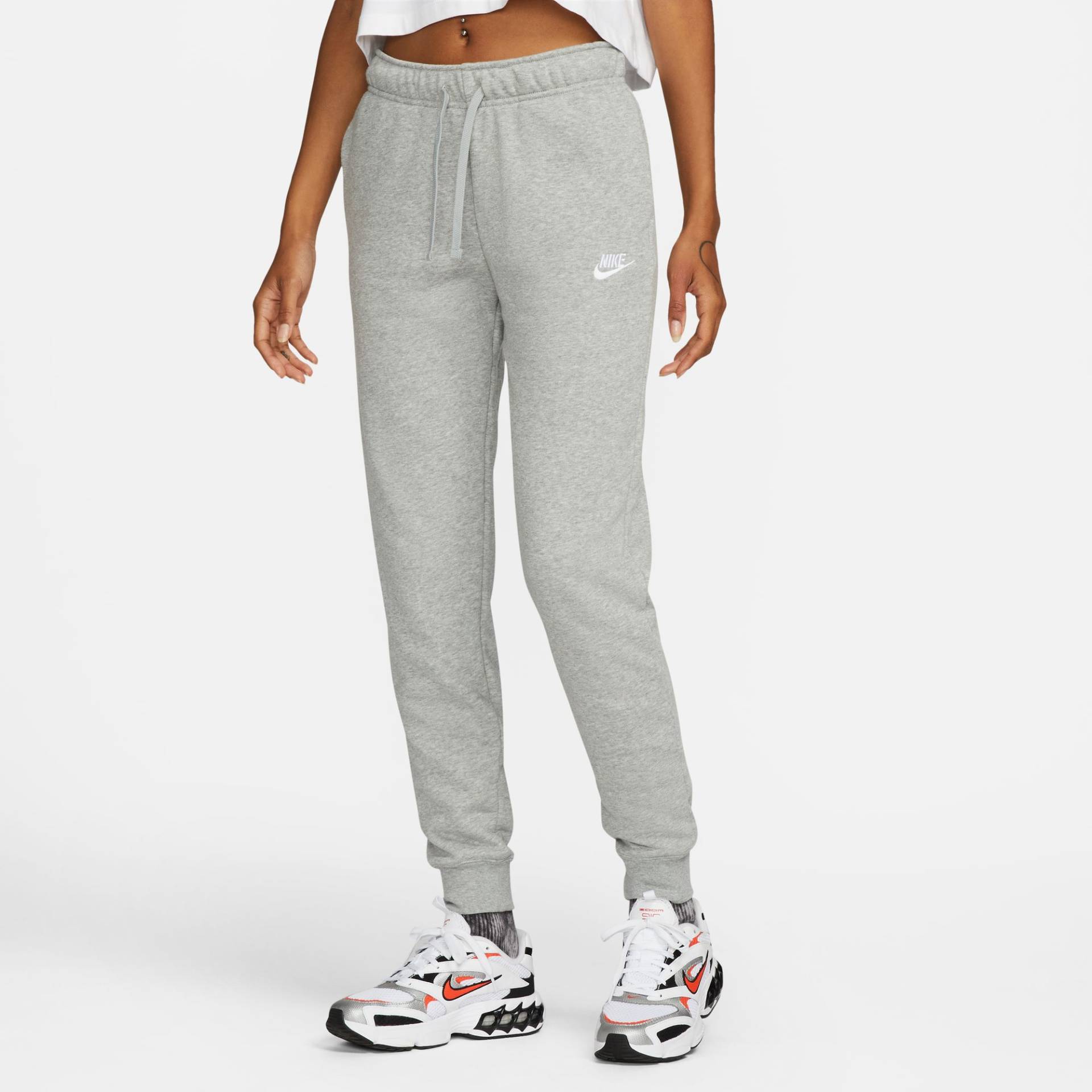 Nike Sportswear Jogginghose »CLUB FLEECE WOMEN'S MID-RISE JOGGERS« Nike Sportswear Jogginghose »CLUB FLEECE WOMEN'S MID-RISE JOGGERS« von Nike Sportswear