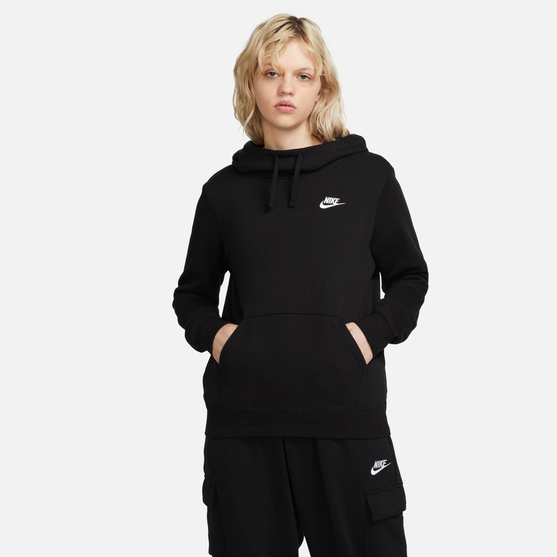 Nike Sportswear Kapuzensweatshirt »Club Fleece Women's Funnel Hoodie«, Damen Kapuzenpullover aus weichem Fleece Material von Nike Sportswear