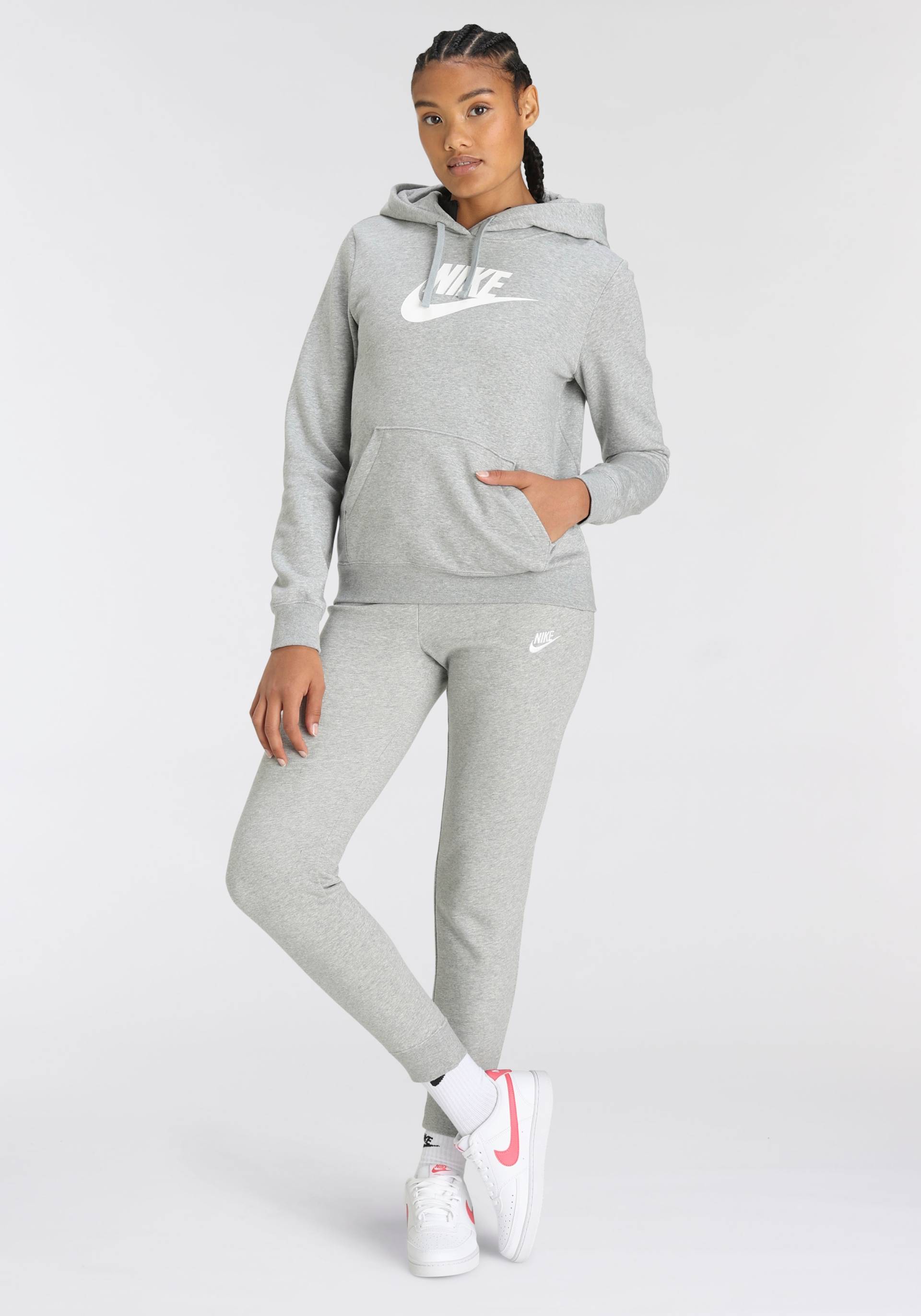 Nike Sportswear Kapuzensweatshirt »Club Fleece Women's Logo Pullover Hoodie«, Damen Kapuzenpullover aus weichem Fleece Material von Nike Sportswear