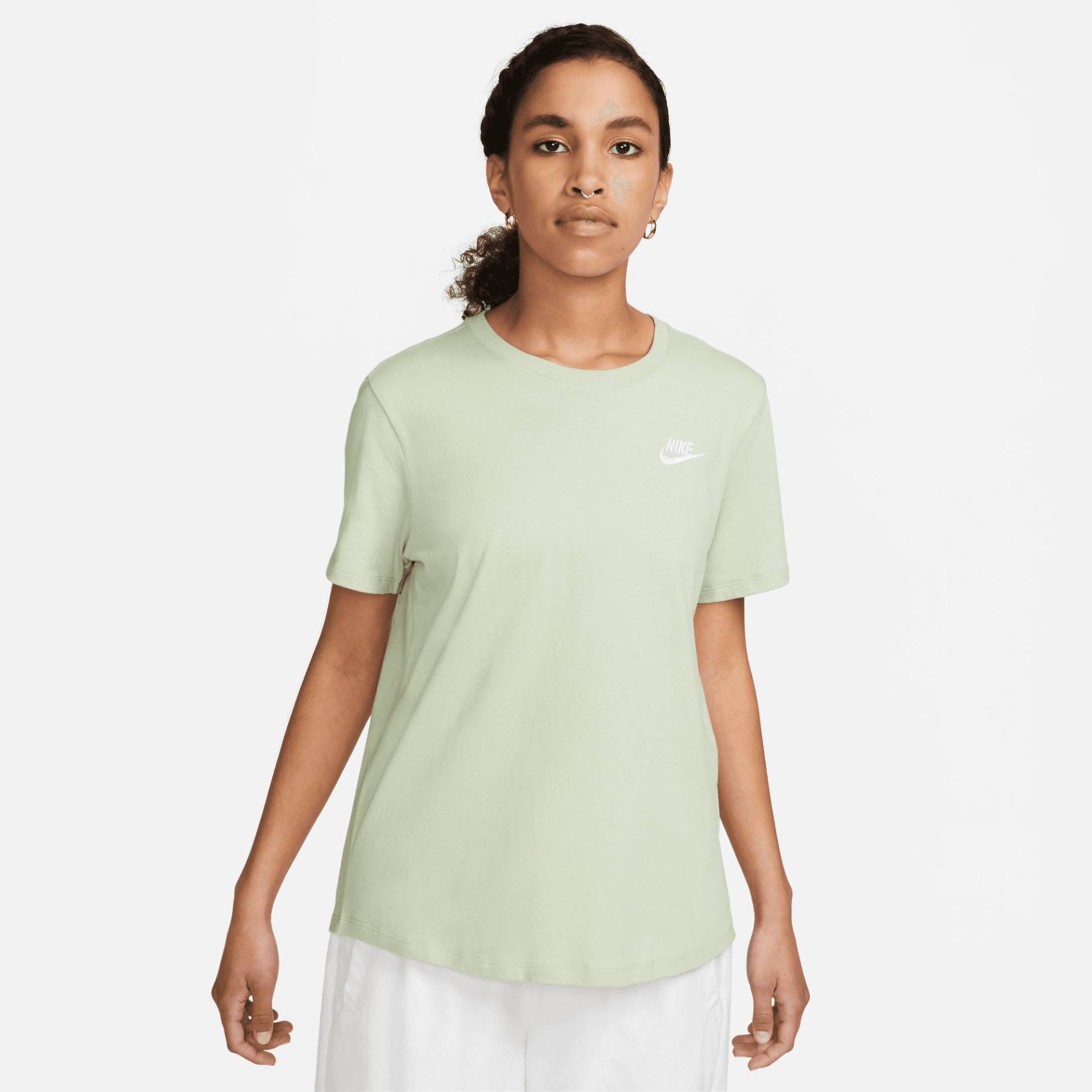 Nike Sportswear T-Shirt »CLUB ESSENTIALS WOMEN'S T-SHIRT« Nike Sportswear T-Shirt »CLUB ESSENTIALS WOMEN'S T-SHIRT« von Nike Sportswear