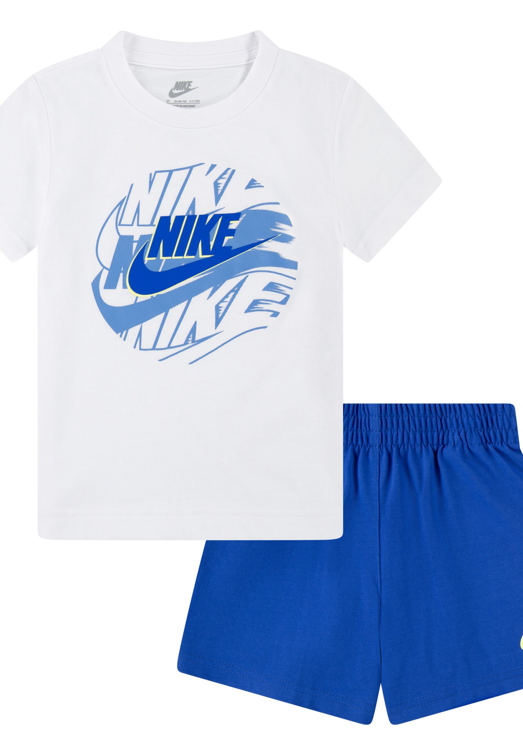 Nike Sportswear T-Shirt & Shorts von Nike Sportswear