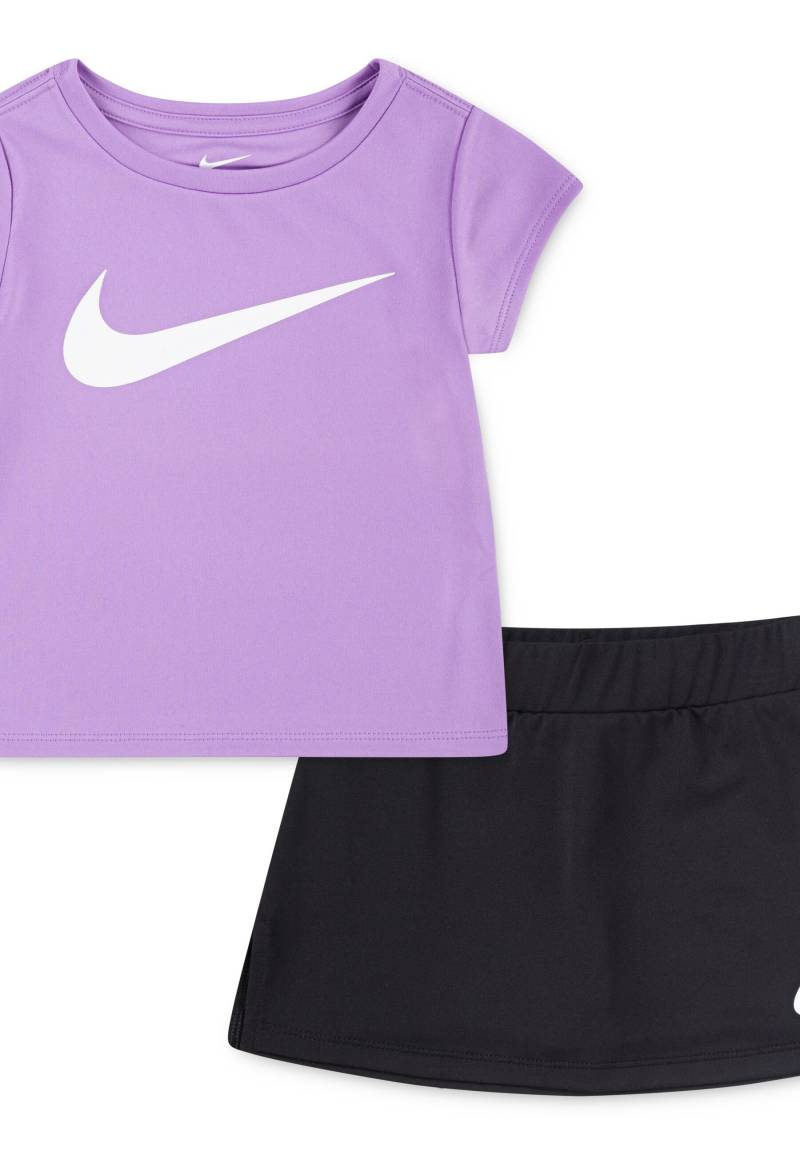 Nike Sportswear T-Shirt & Shorts von Nike Sportswear