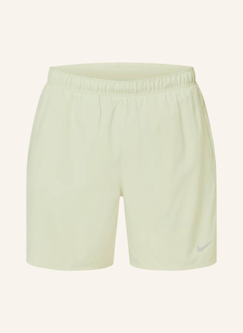 Nike 2-In-1-Laufshorts Challanger gruen von Nike