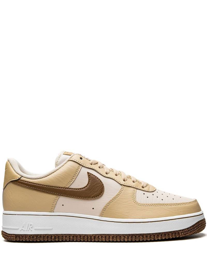 Nike Air Force 1 Low '07 LV8 "Inspected By Swoosh" sneakers - Neutrals von Nike