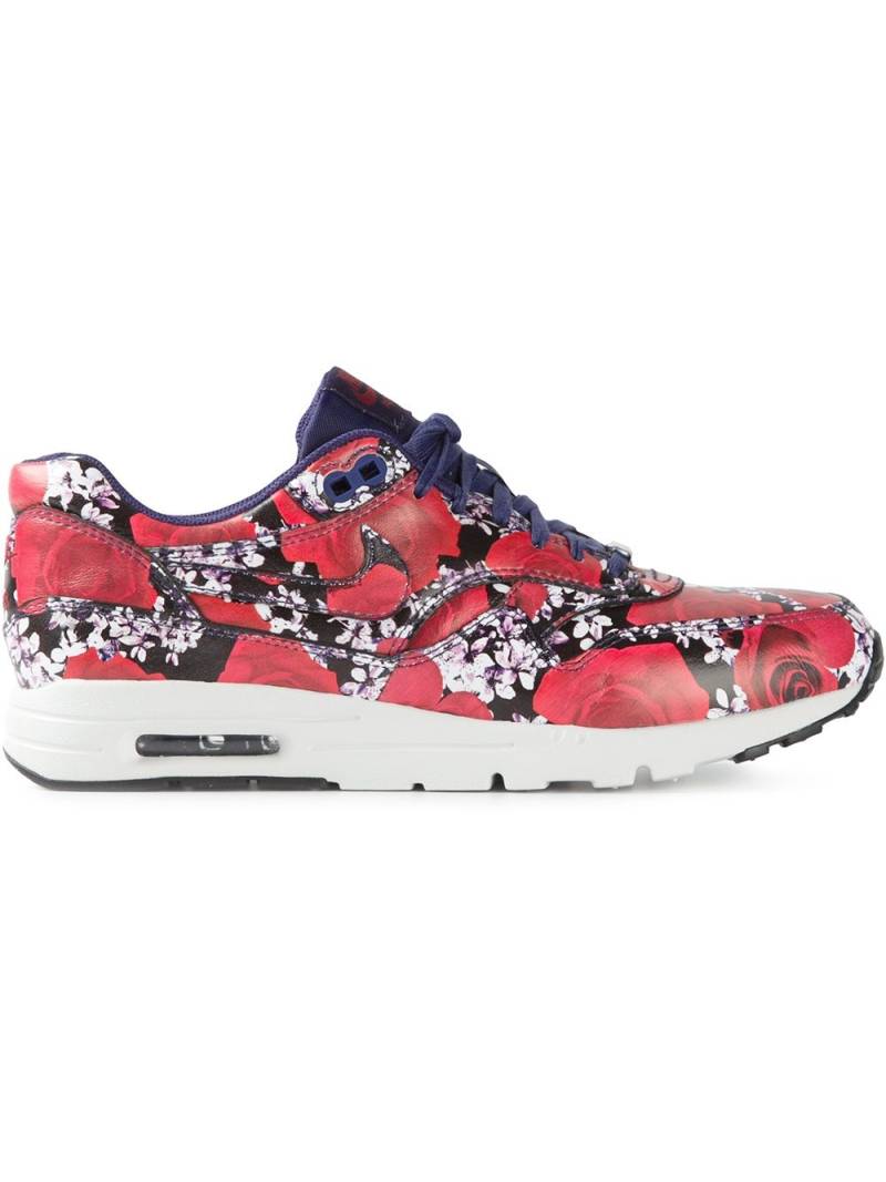 Nike Air Max 1 Ultra LOTC QS "Ink/Summit White/Team Red" sneakers von Nike