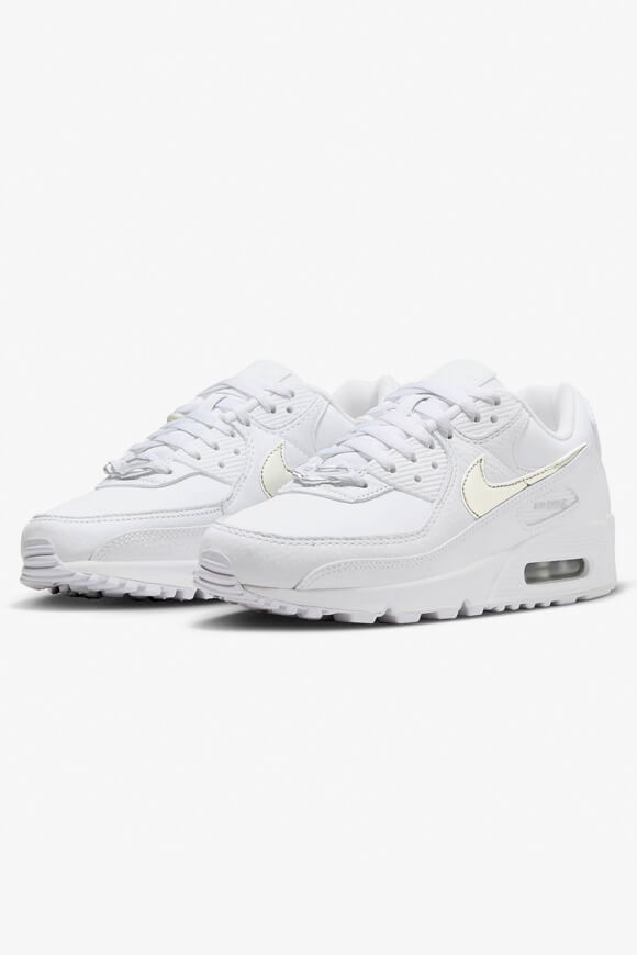 Nike Air Max 90 Sneaker | White + Metallic Silver | Damen  | EU38 von Nike