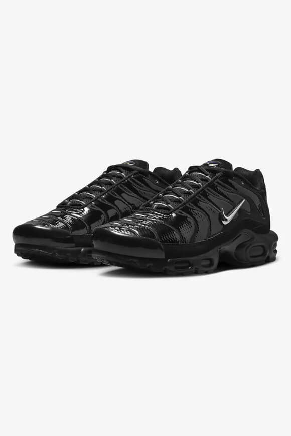 Nike Air Max Plus Sneaker | Black + Metallic Silver + Volt | Herren  | EU40.5 von Nike