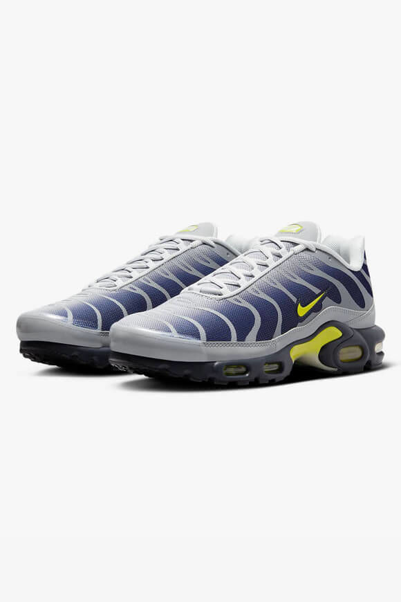 Nike Air Max Plus Sneaker | Metallic Silver + Obsidian + Opti Yellow | Herren  | EU40 von Nike