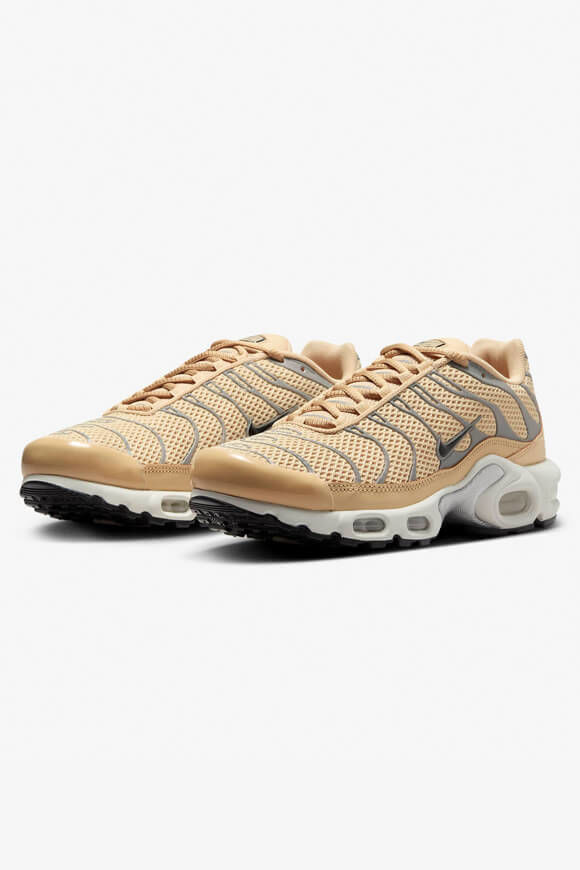 Nike Air Max Plus Sneaker | Sesame + Black+ Metallic Silver | Damen  | EU36.5 von Nike