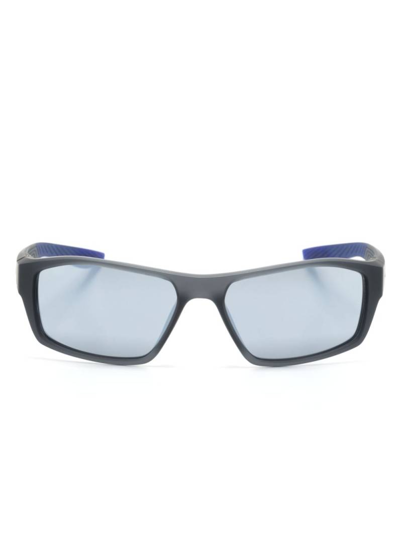 Nike Brazen Fuel rectangle-frame sunglasses - Grey von Nike