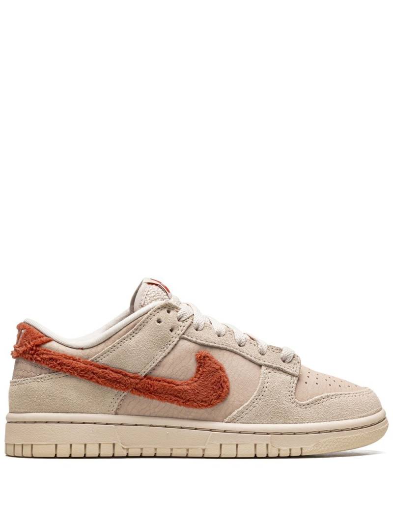 Nike Dunk Low "Terry Swoosh" sneakers - Neutrals von Nike