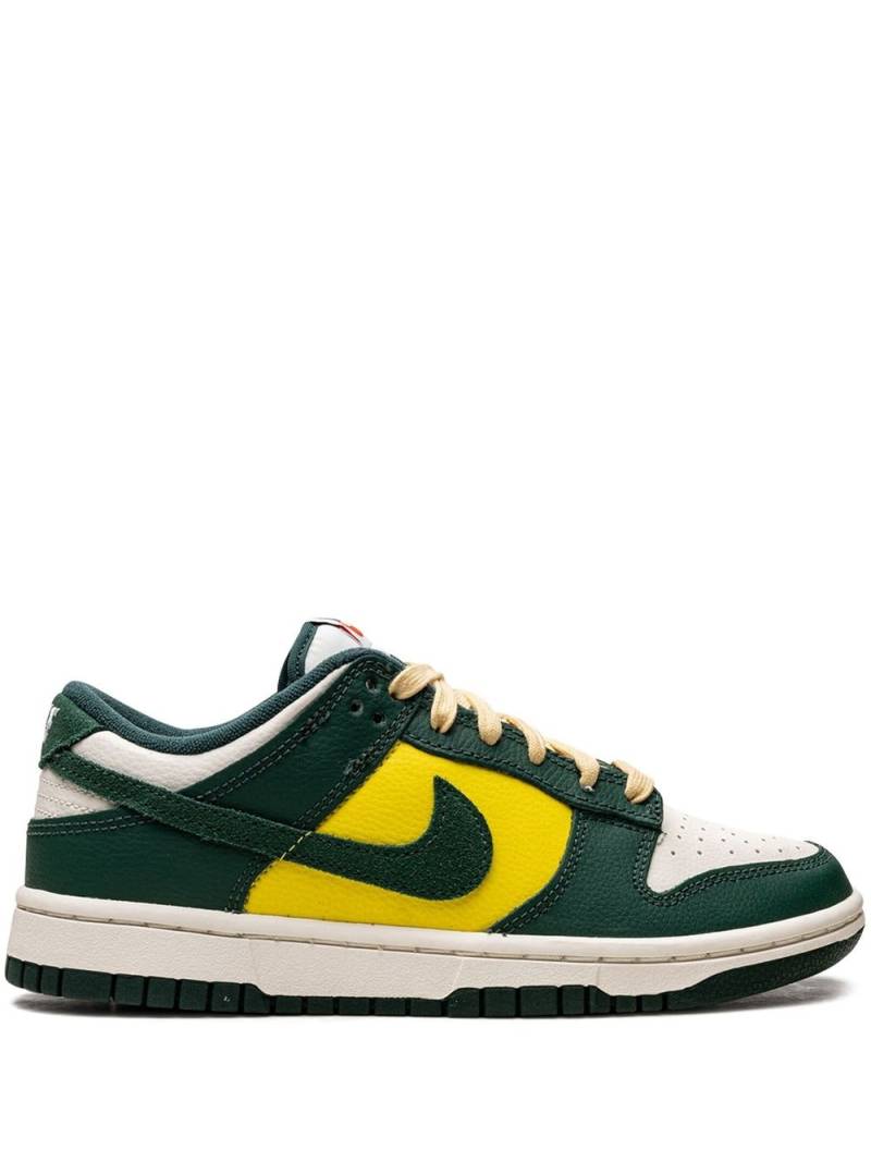 Nike Dunk Low "Noble Green" sneakers von Nike