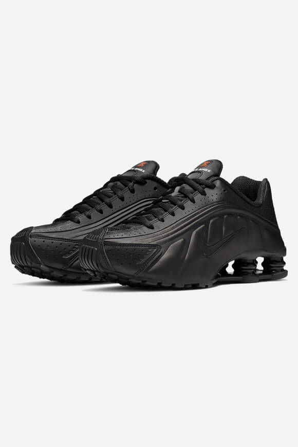 Nike Shox R4 Sneaker | Black + Max Orange | Damen  | EU36.5 von Nike