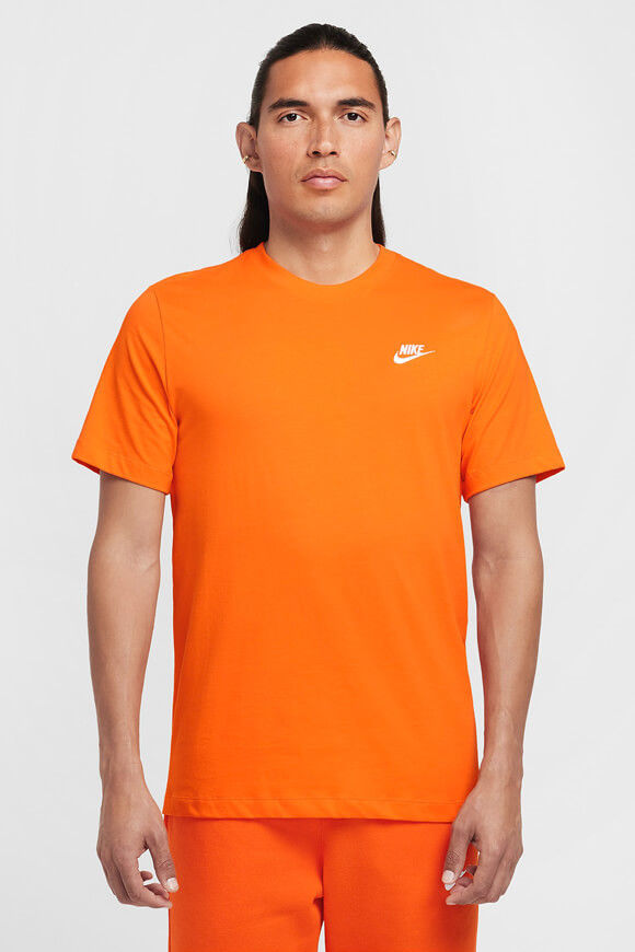 Nike Sportswear Club T-Shirt | Safety Orange | Herren  | M von Nike