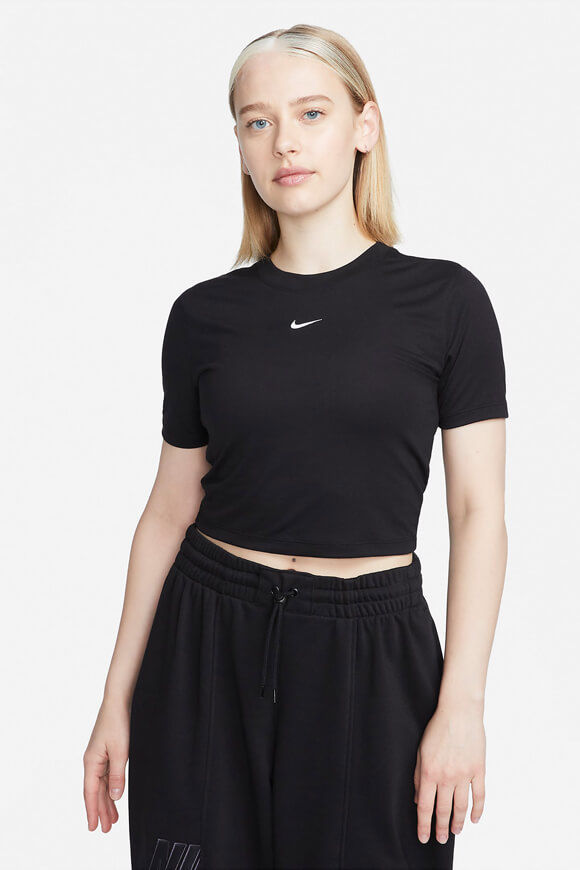 Nike Sportswear Essential Crop T-Shirt | Black | Damen  | M von Nike