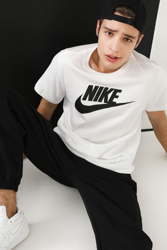 Nike T-Shirt | White + Black | Herren  | S von Nike