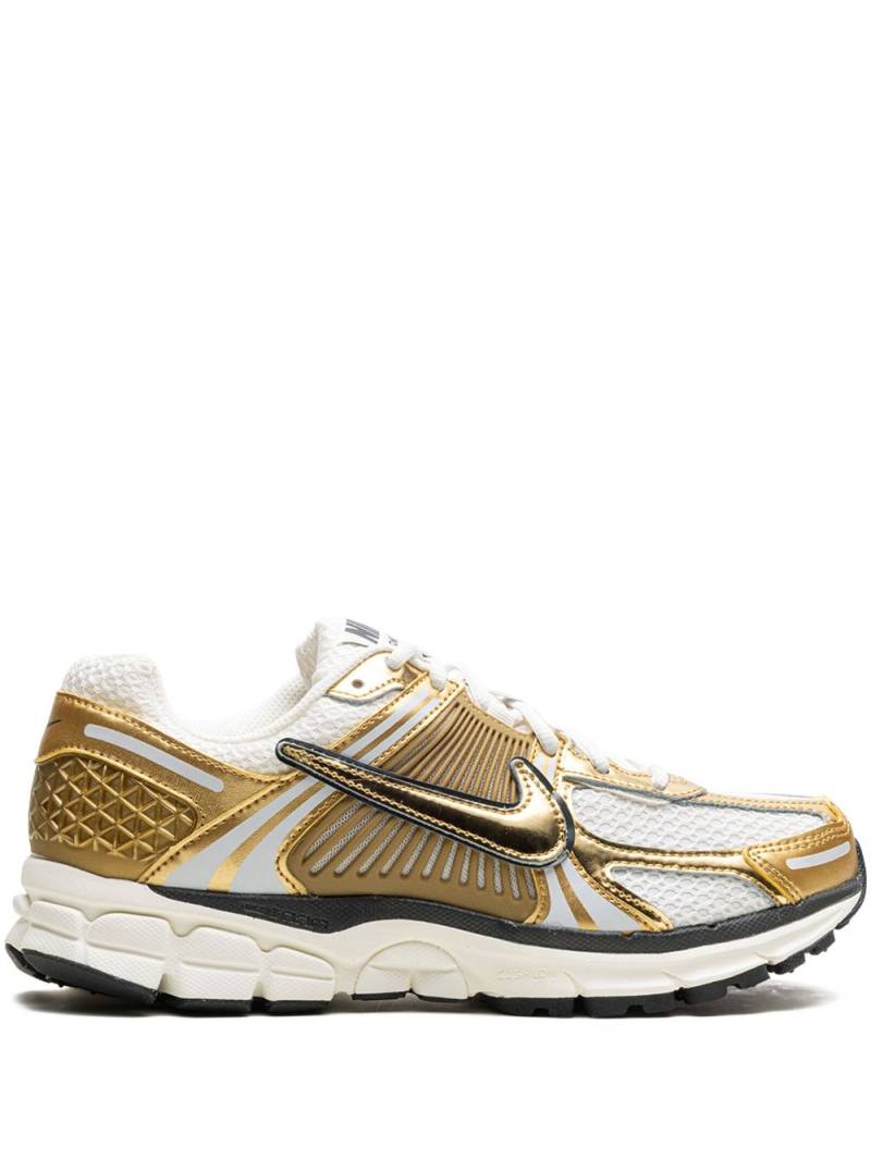 Nike Zoom Vomero 5 "Metallic Gold" sneakers von Nike