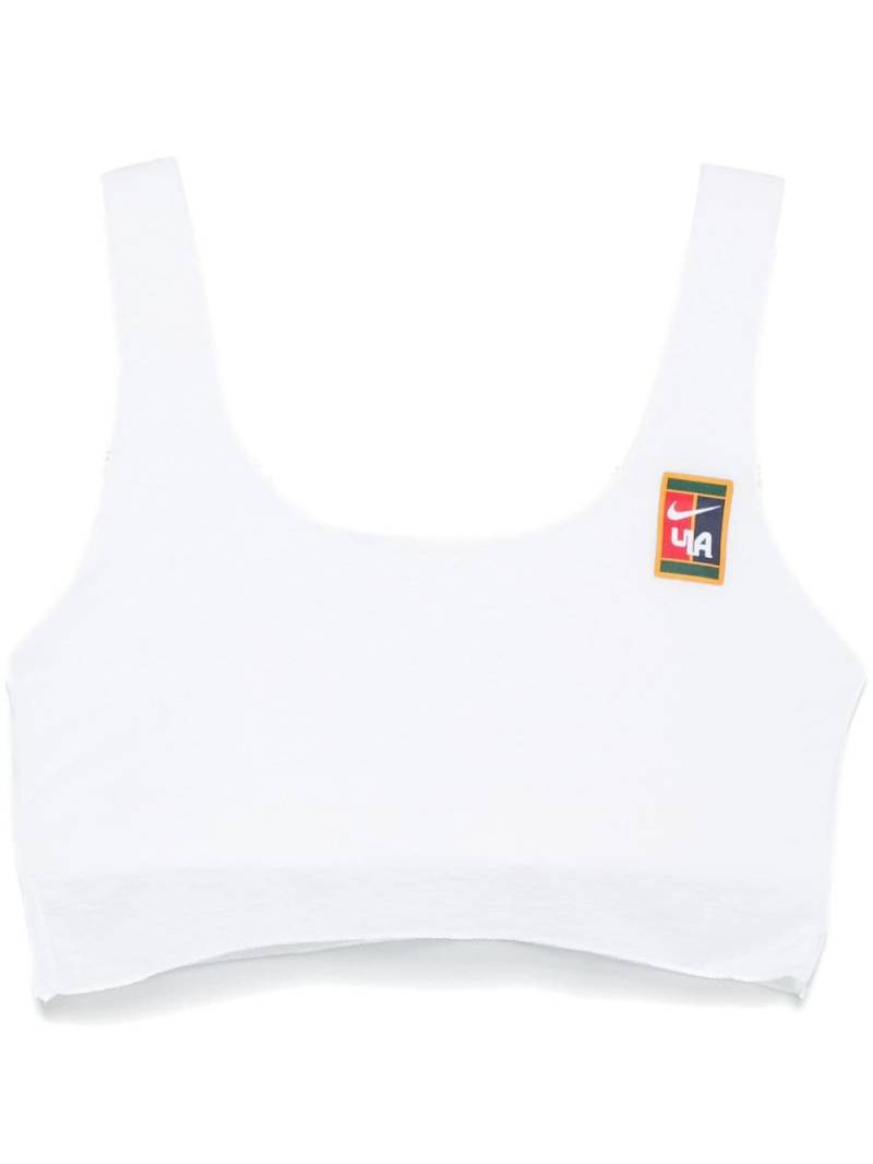 Nike logo-print sports bra - White von Nike