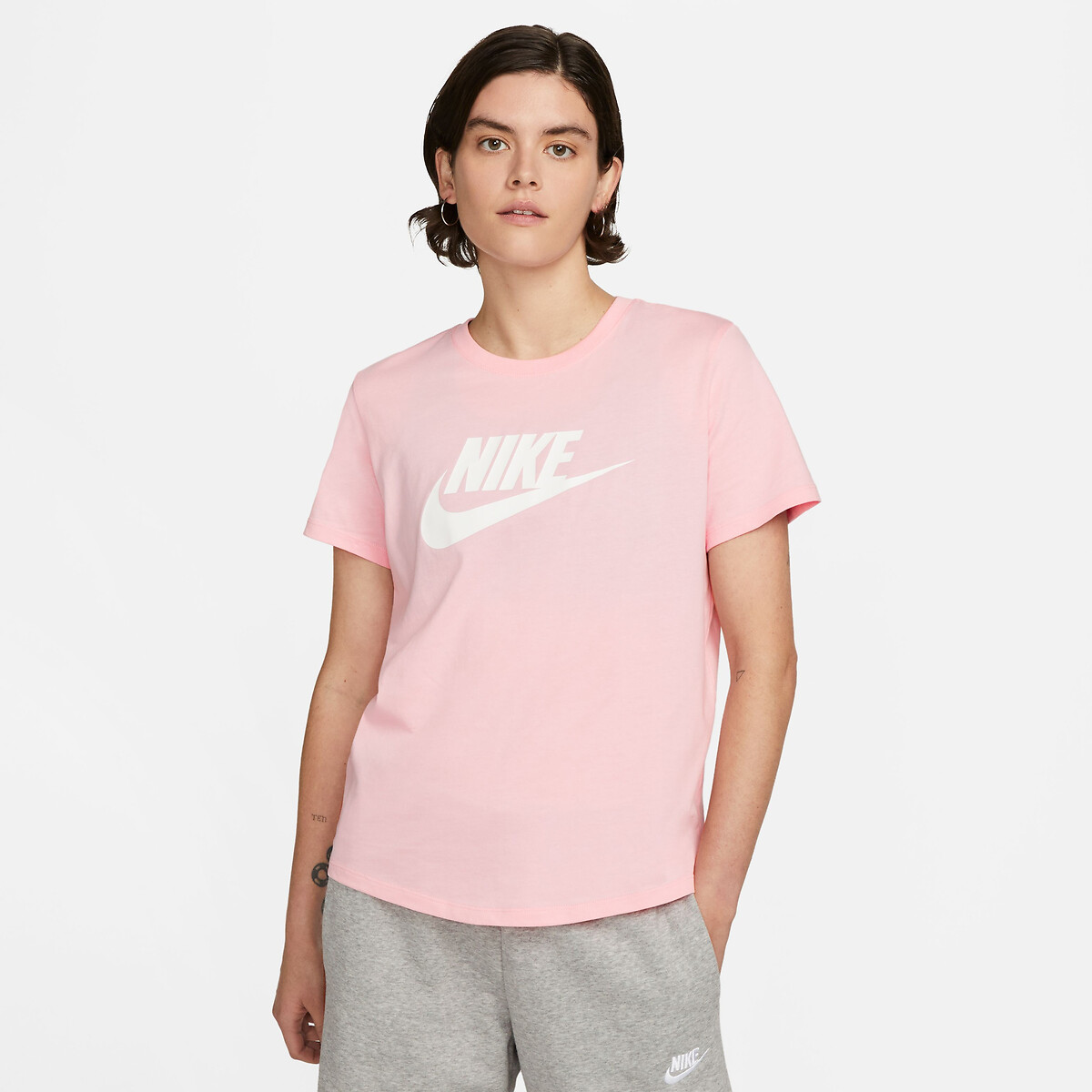 T-Shirt Essential von Nike