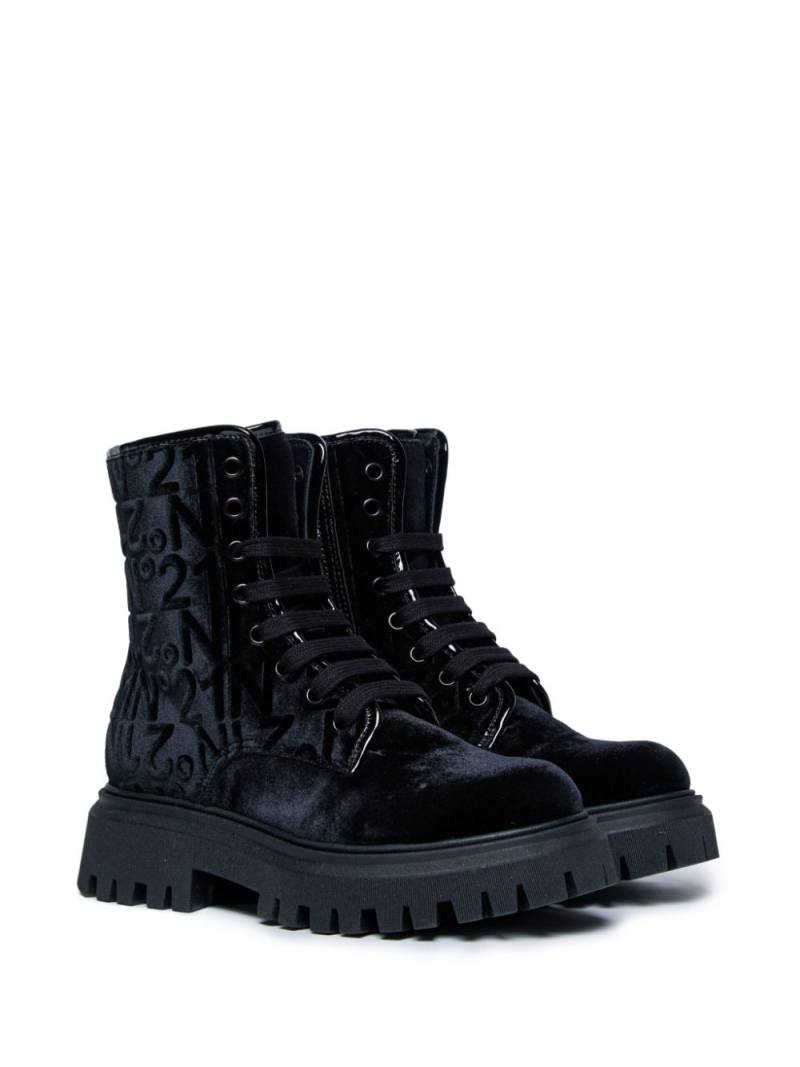 Nº21 Kids logo-debossed velvet combat boots - Black von Nº21 Kids