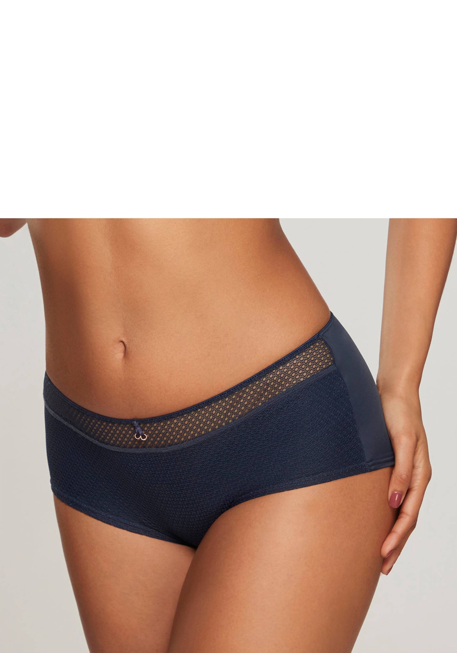 Nuance Panty, mit feiner Zierschleife und Schmuckaccessoire von Nuance