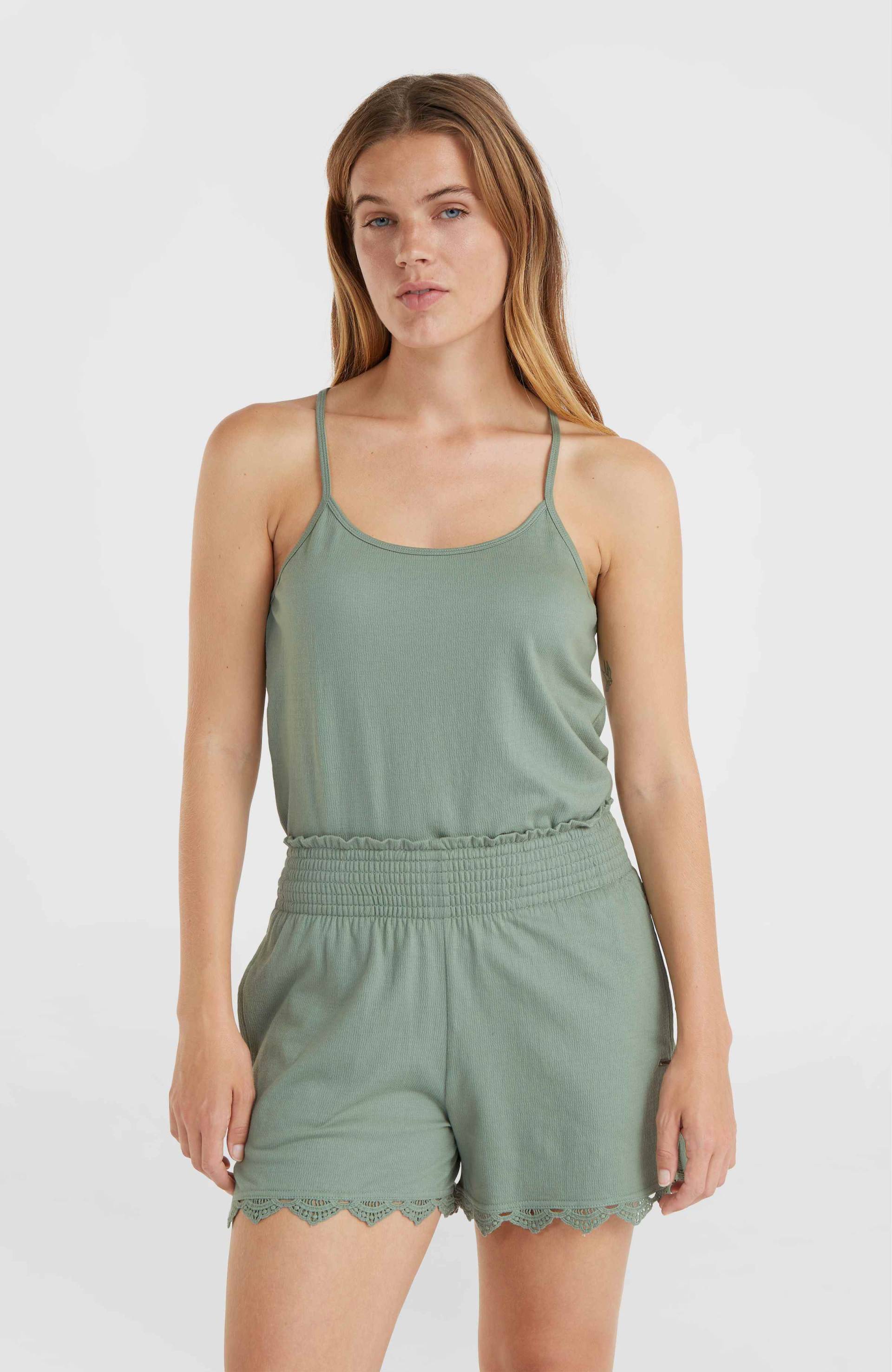 O'Neill Sweatshorts »ESSENTIALS AVA SMOCKED SHORTS«, mit Häkeldetails O'Neill Sweatshorts »ESSENTIALS AVA SMOCKED SHORTS«, mit Häkeldetails von O'Neill