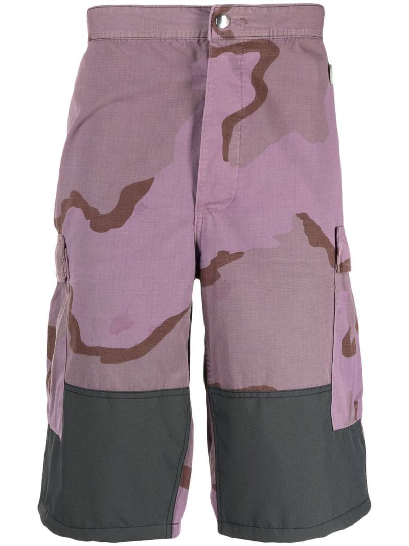 OAMC camouflage-pattern cargo shorts - Purple von OAMC