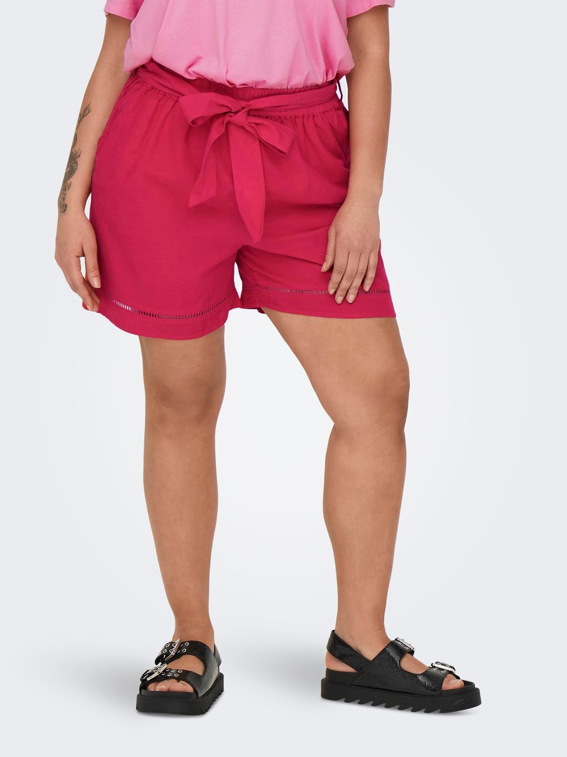 ONLY CARMAKOMA Shorts »CARJUPITER LIFE SHORTS WVN« ONLY CARMAKOMA Shorts »CARJUPITER LIFE SHORTS WVN« von ONLY CARMAKOMA
