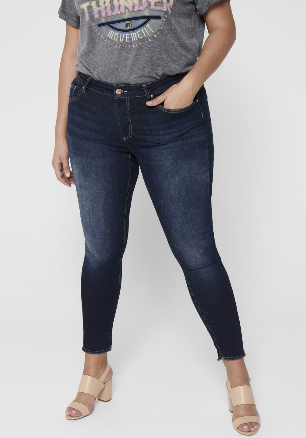 ONLY CARMAKOMA Skinny-fit-Jeans »CARWILLY REG SK ANK JNS«, in washed-out Optik ONLY CARMAKOMA Skinny-fit-Jeans »CARWILLY REG SK ANK JNS«, in washed-out Optik von ONLY CARMAKOMA