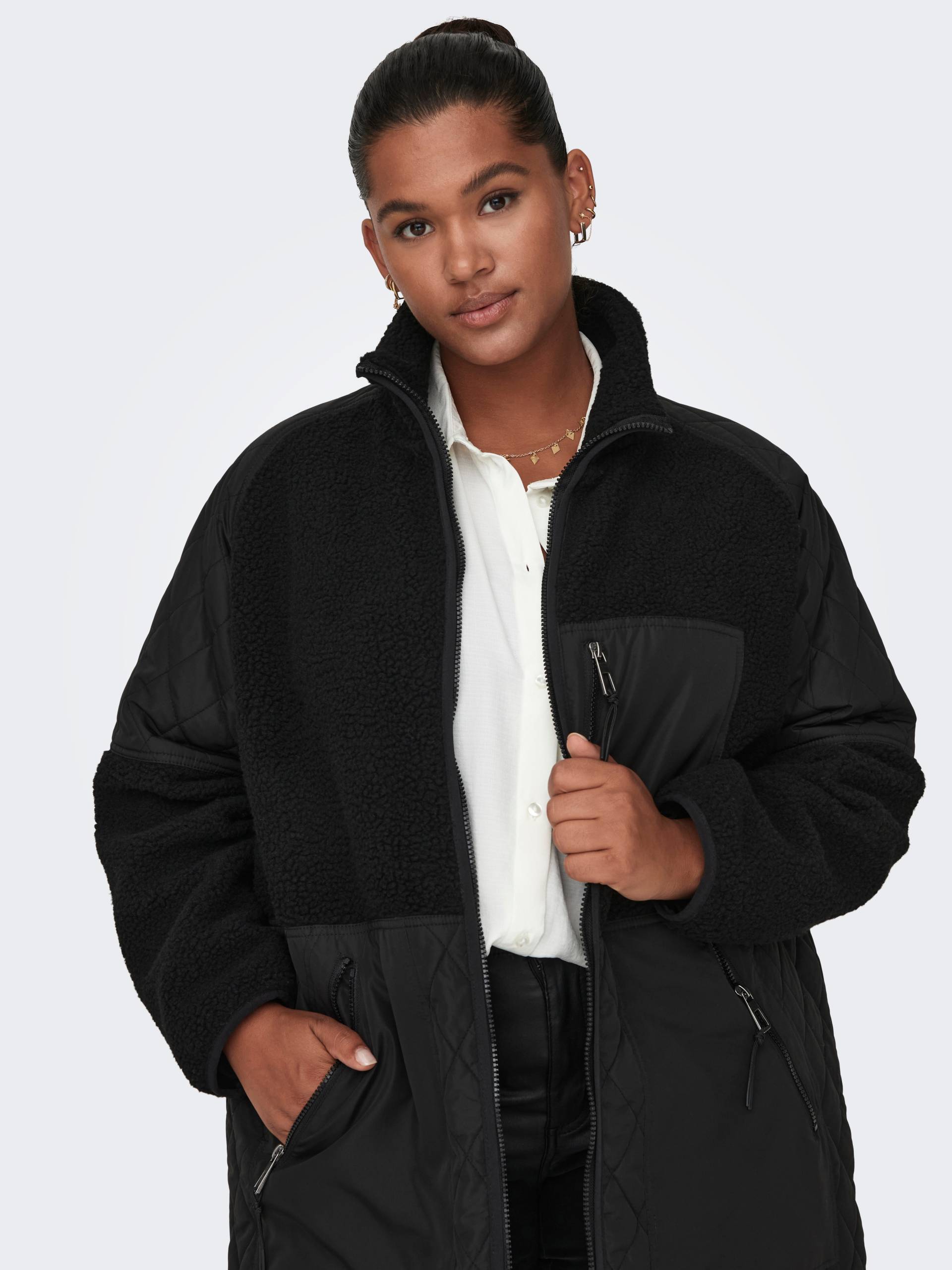 ONLY CARMAKOMA Steppmantel »CAROHIO QUILT MIX FLEECE JACKET CC OTW«, im Materialmix ONLY CARMAKOMA Steppmantel »CAROHIO QUILT MIX FLEECE JACKET CC OTW«, im Materialmix von ONLY CARMAKOMA