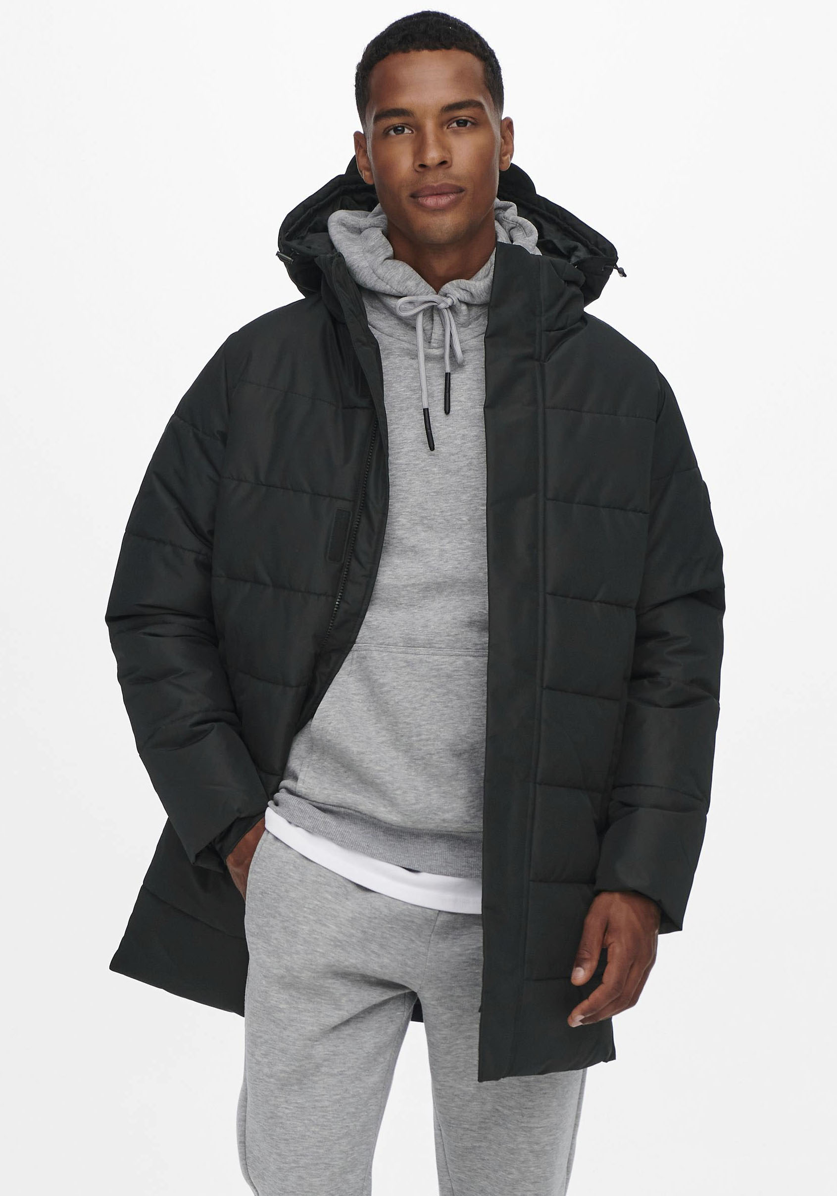 ONLY & SONS Steppjacke »ONSCARL LIFE LONG QUILTED COAT NOOS OTW«, mit Kapuze ONLY & SONS Steppjacke »ONSCARL LIFE LONG QUILTED COAT NOOS OTW«, mit Kapuze von ONLY & SONS