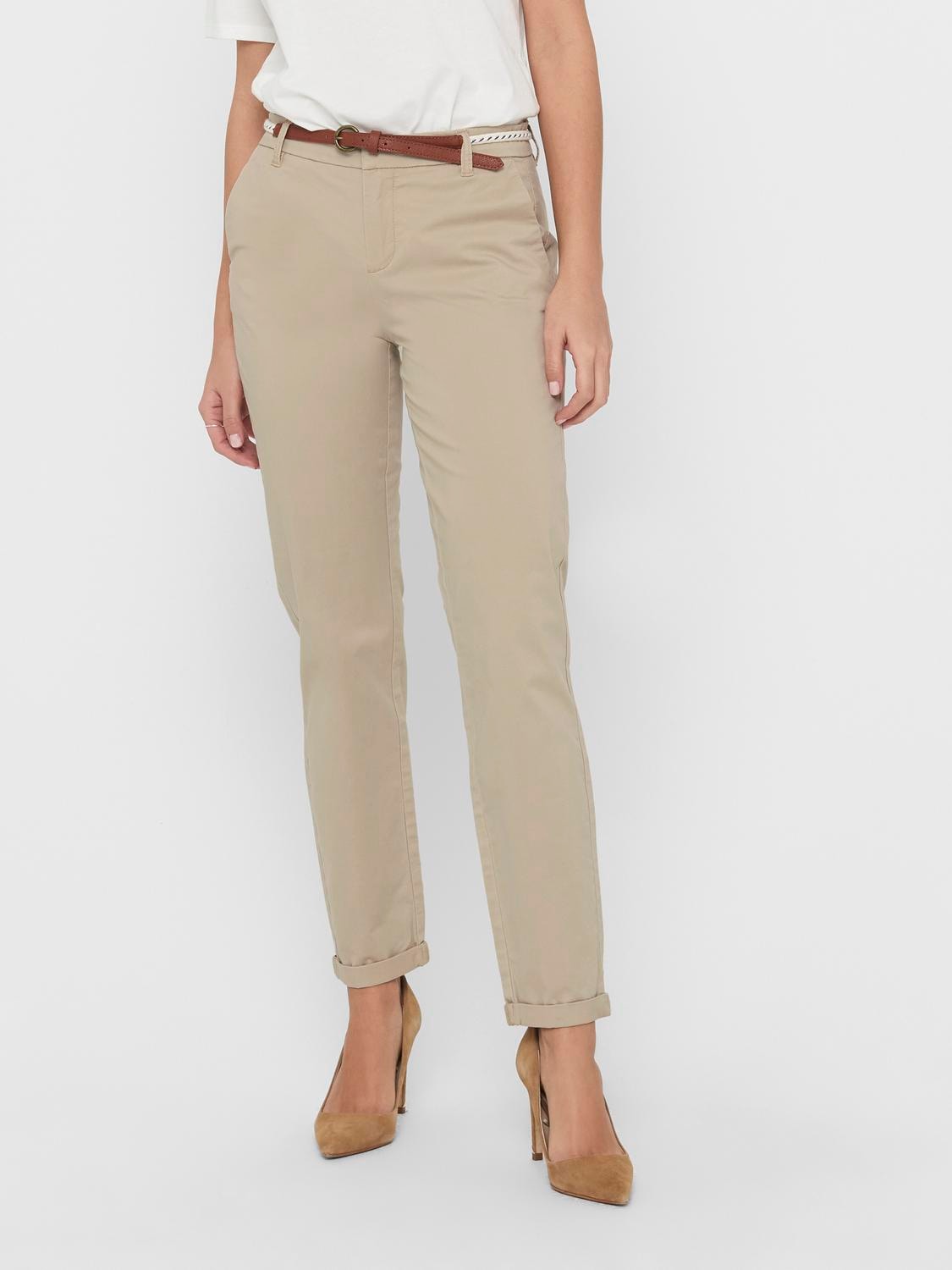 ONLY Chinohose »ONLBIANA COTTON BELT CHINO CC PNT«, knöchellange Form mit Umschlagsaum ONLY Chinohose »ONLBIANA COTTON BELT CHINO CC PNT«, knöchellange Form mit Umschlagsaum von ONLY