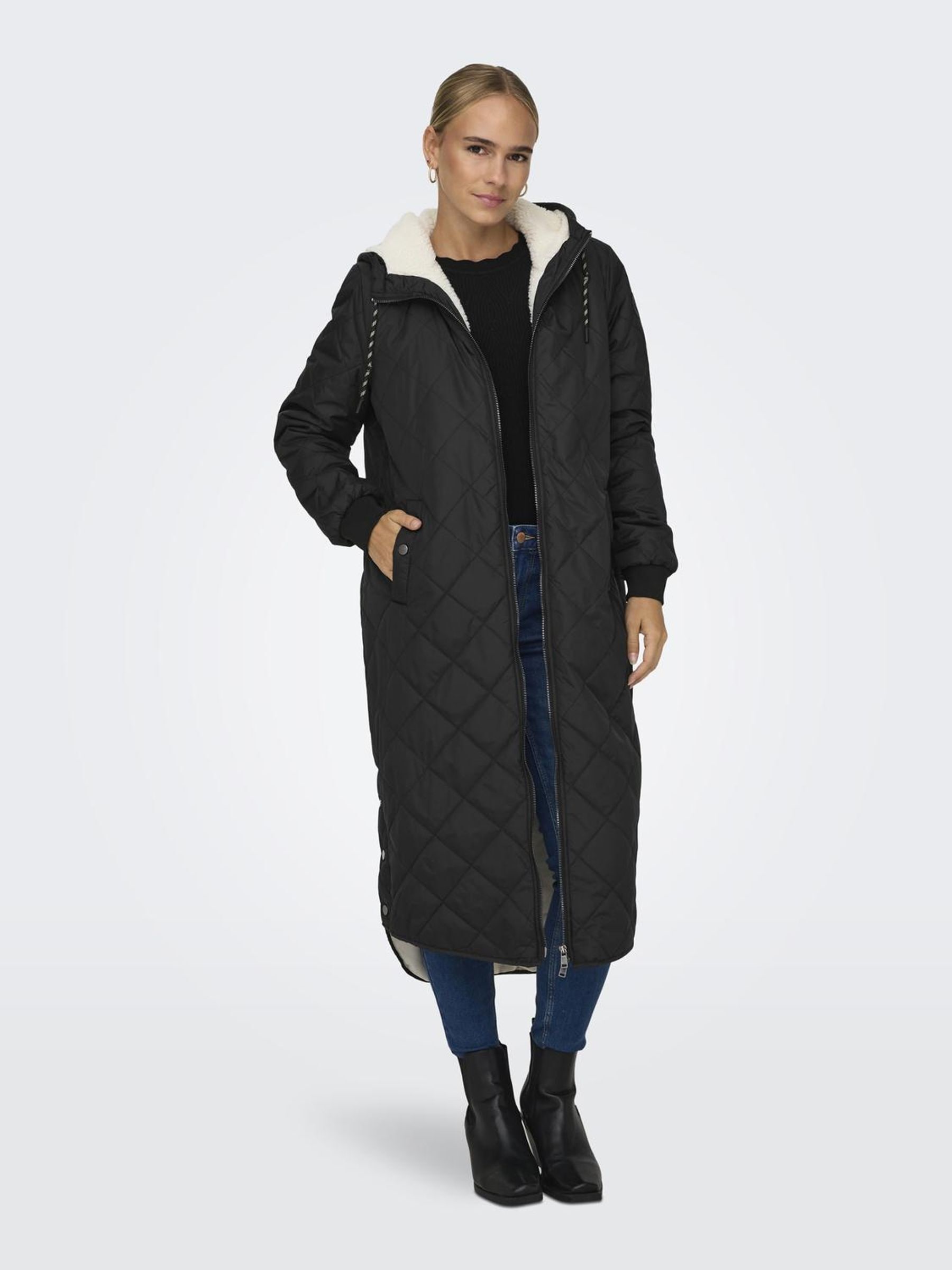 ONLY Steppmantel »ONLNEWSANDY QUILT COAT CC OTW« von ONLY